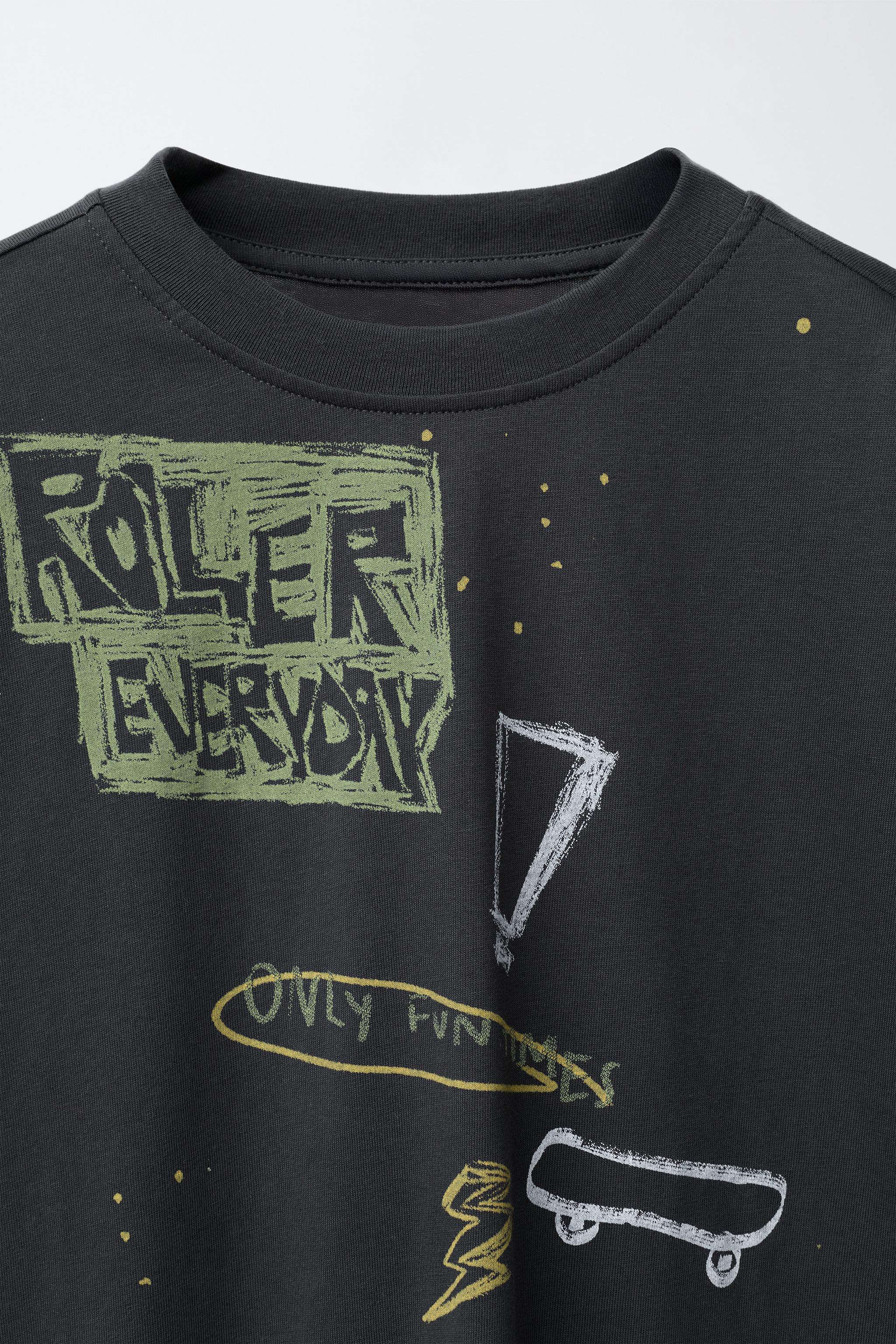 GRAFFITI PRINT T-SHIRT